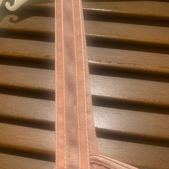 White House Black Market sequin camisole - Picture 4 of 7